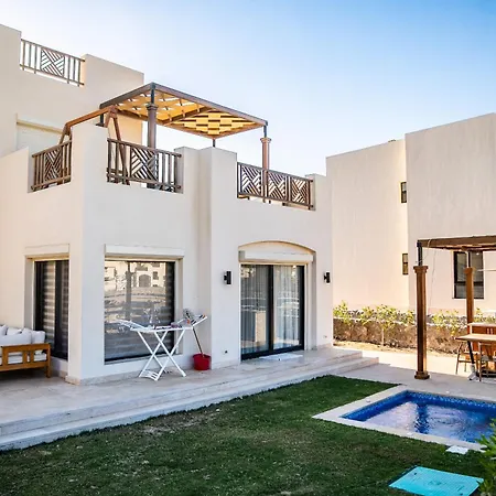 4 Bedrooms, Luxury Villa Makadi Heights
